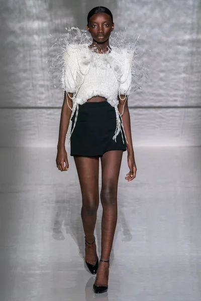 Look 25